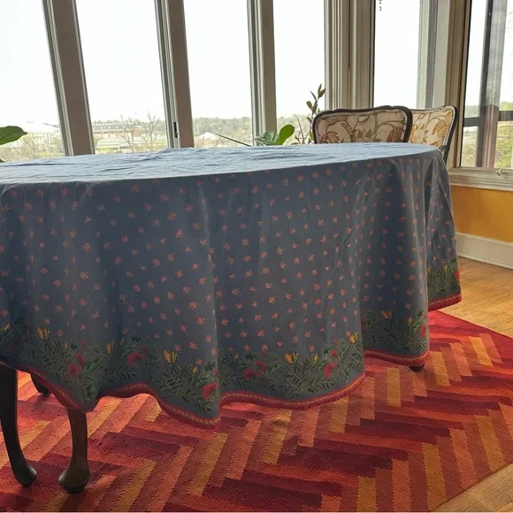 Williams Sonoma Blue Floral French Style Vintage Tablecloth - Picture 3 of 7